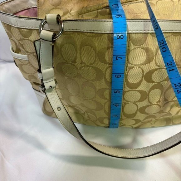 COACH signature Tan/white Shoulder Bag - Picture 6 of 12